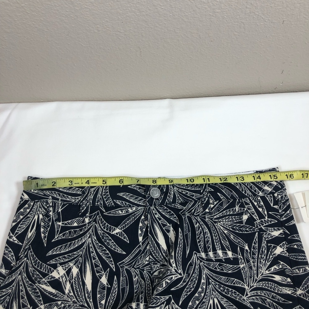Volcom Frochickie Cotton Blend Navy Ivory Tropical Print Casual Shorts 3=S=26 - Picture 11 of 16